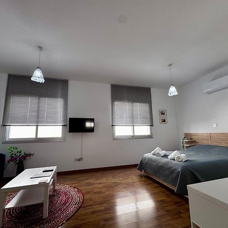 Lovely Studio Apartment In Pafos Paphos Exterior foto